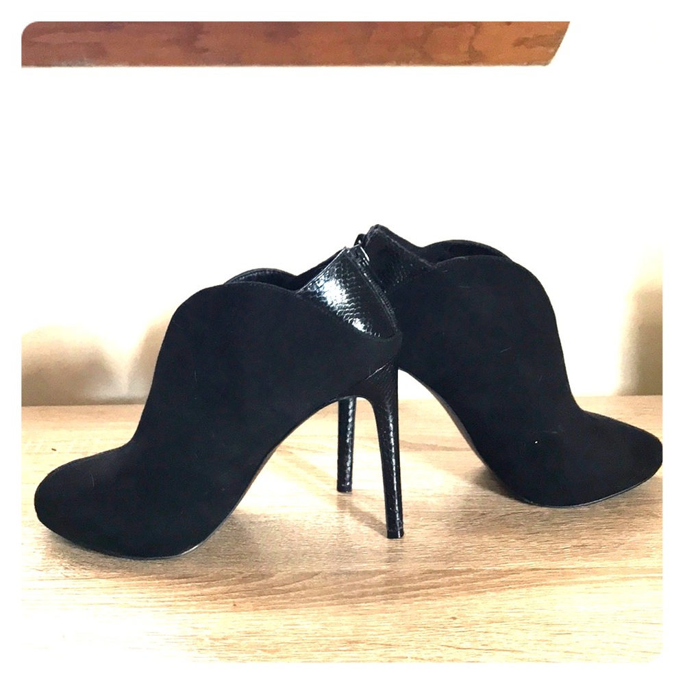 Black Ankle Boots!
